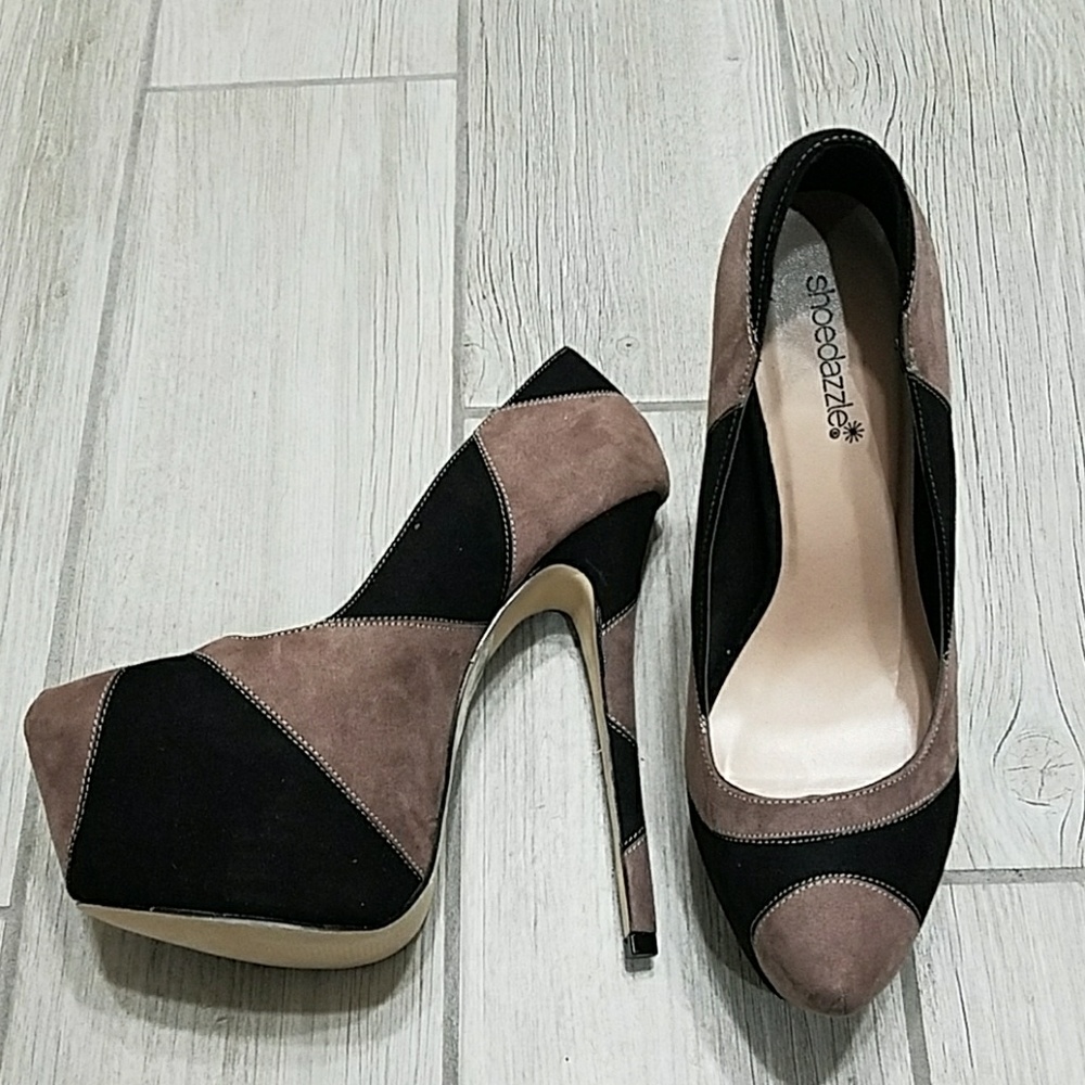 NWOT Mocha and black suede patchwork heels